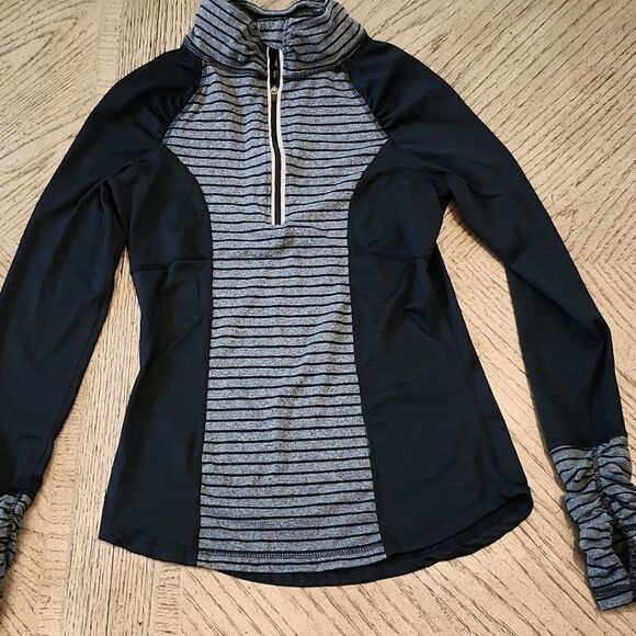 90 degree long sleeve top XS - Picture 7 of 7